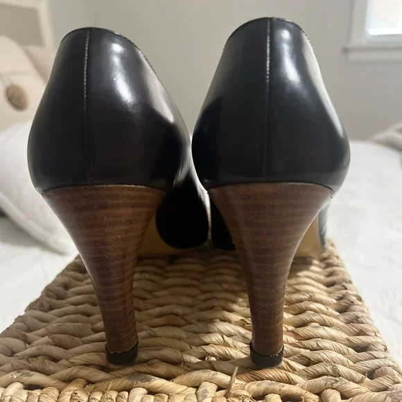 Gucci Tassel Pumps - Picture 7 of 10